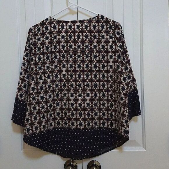 Le Lis Polyester Blouse Size Small - Picture 3 of 4